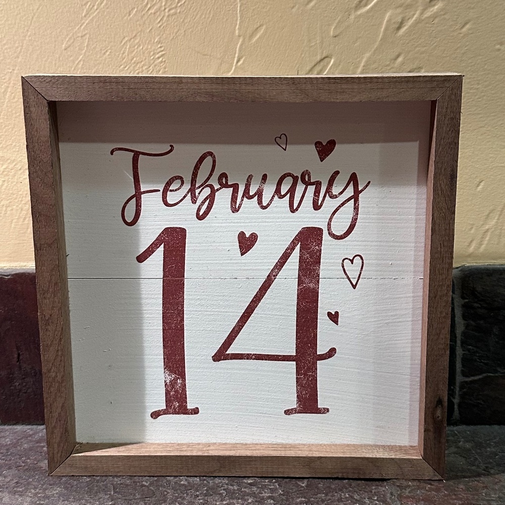 February 14th Hearts Square Whitewash Wall Decor 9x9